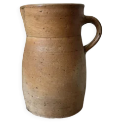 Pichet ancien en grès