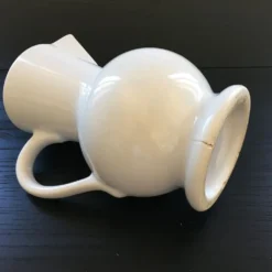 Pichet blanc classique