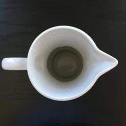 Pichet blanc classique
