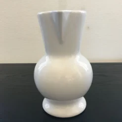 Pichet blanc classique