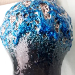 Pichet bleu en céramique fat lava