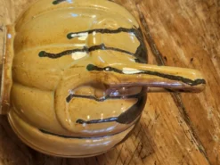 Pichet citrouille vintage en terre cuite vernissée, années 30