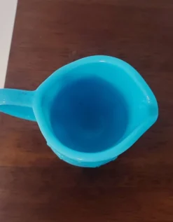 Pichet , crémier en opaline vintage