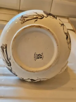 Pichet de toilette Art Nouveau en Terre de Fer « Volubilis »