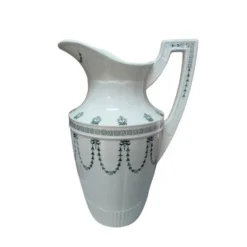 Pichet à eau en porcelaine opaque de Gien :Terre de Fer Marie-Louise
