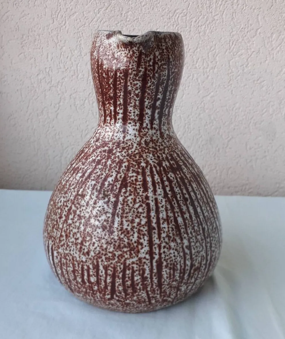 Pichet en céramique Accolay