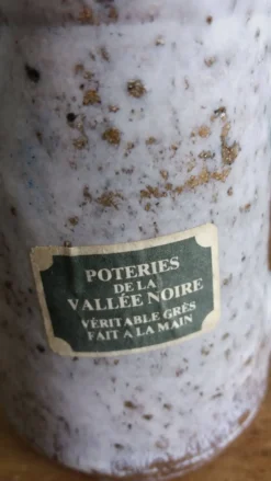 Pichet en grès du Berry signé Les Poteries de la Vallée Noire
