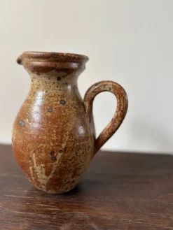 Pichet en grès pyrité vintage