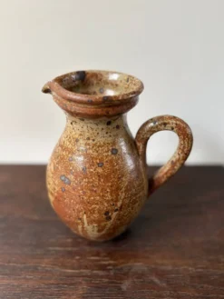 Pichet en grès pyrité vintage