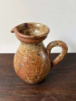 Pichet en grès pyrité vintage