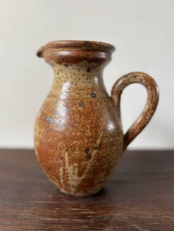 Pichet en grès pyrité vintage