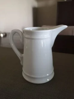 Pichet en porcelaine - Début 20ème
