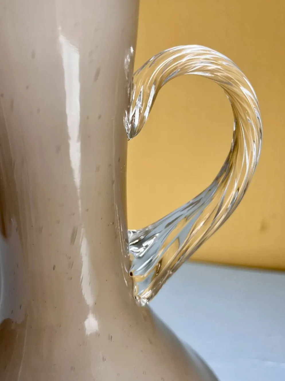 Pichet en verre opalin vintage – style Murano