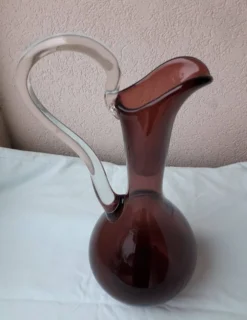Pichet en verre soufflé