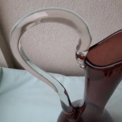 Pichet en verre soufflé