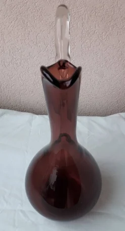 Pichet en verre soufflé