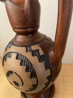 Pichet ibérique, terre cuite sculptée