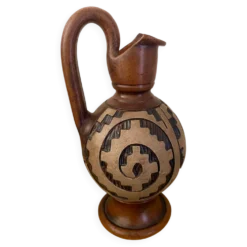 Pichet ibérique, terre cuite sculptée