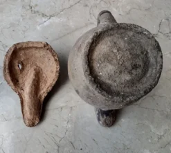 Pichet à lait en terre berbère