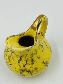 Pichet miniature de collection jaune et or fin