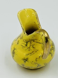 Pichet miniature de collection jaune et or fin