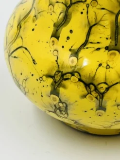 Pichet miniature de collection jaune et or fin