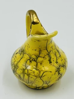 Pichet miniature de collection jaune et or fin