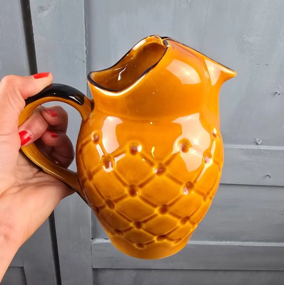 Pichet Mireille vintage en céramique jaune – Décor capitonné façon ananas années 70