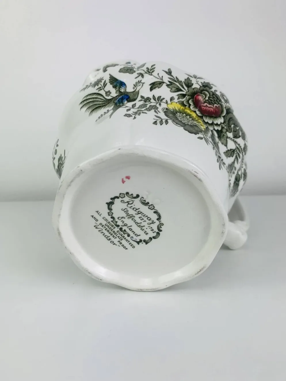 Pichet ou carafe modèle Windsor par Ridgway Staffordshire faïence anglaise