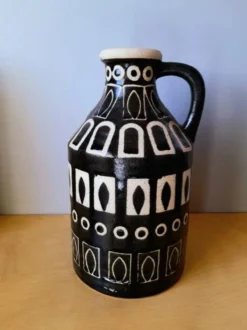 Pichet ou vase en céramique