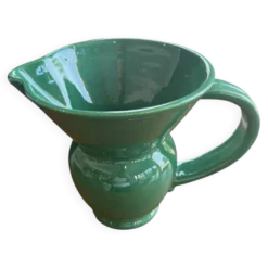 Pichet, pot à eau en faïence émaillée verte – HB Quimper, période art déco