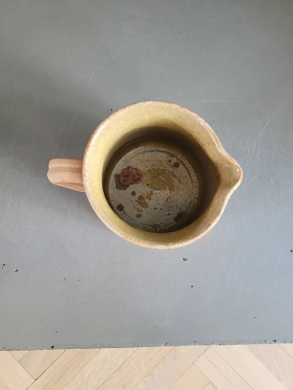 Pichet pot à lait ancien en terre cuite vernissée