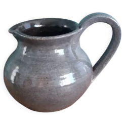 Pichet pot à lait en céramique artisanale signé Pierre Tézière, Beceleuf