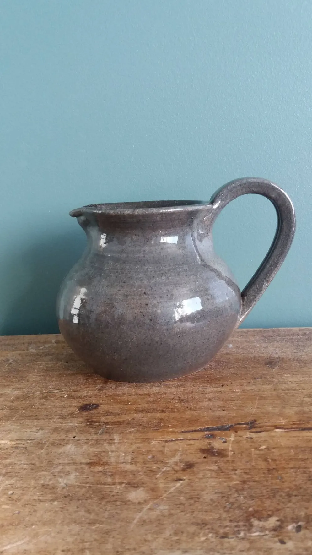 Pichet pot à lait en céramique artisanale signé Pierre Tézière, Beceleuf