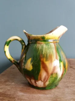 Pichet pot à lait en céramique artisanale