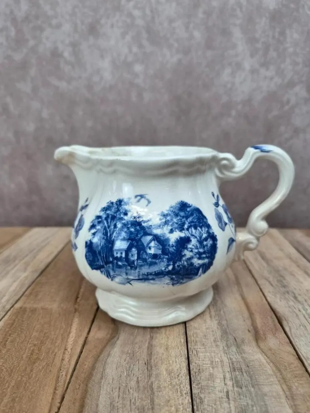 Pichet / pot à lait Sarreguemines Romantique bleu – décor champêtre – faïence vintage