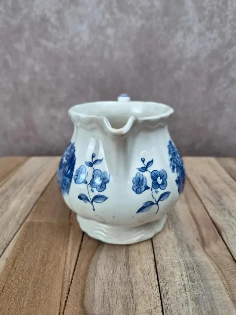 Pichet / pot à lait Sarreguemines Romantique bleu – décor champêtre – faïence vintage