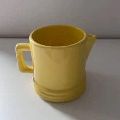 Pichet rétro jaune