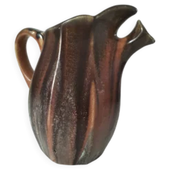 Pichet sculptural céramique belge flammée brun chocolat vintage