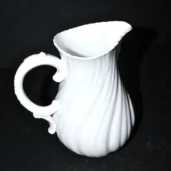 Pichet verseuse ancienne en porcelaine de Sarreguemines modèle viennois uni