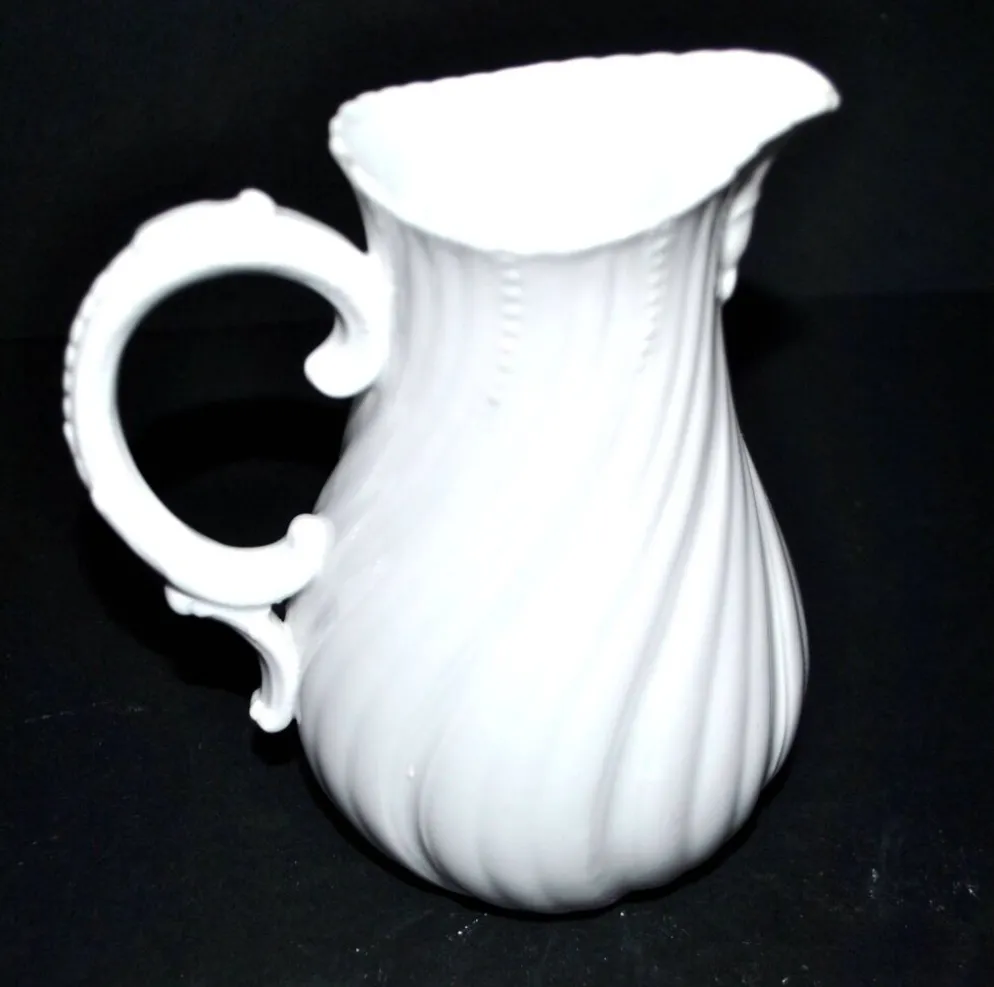 Pichet verseuse ancienne en porcelaine de Sarreguemines modèle viennois uni