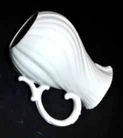 Pichet verseuse ancienne en porcelaine de Sarreguemines modèle viennois uni
