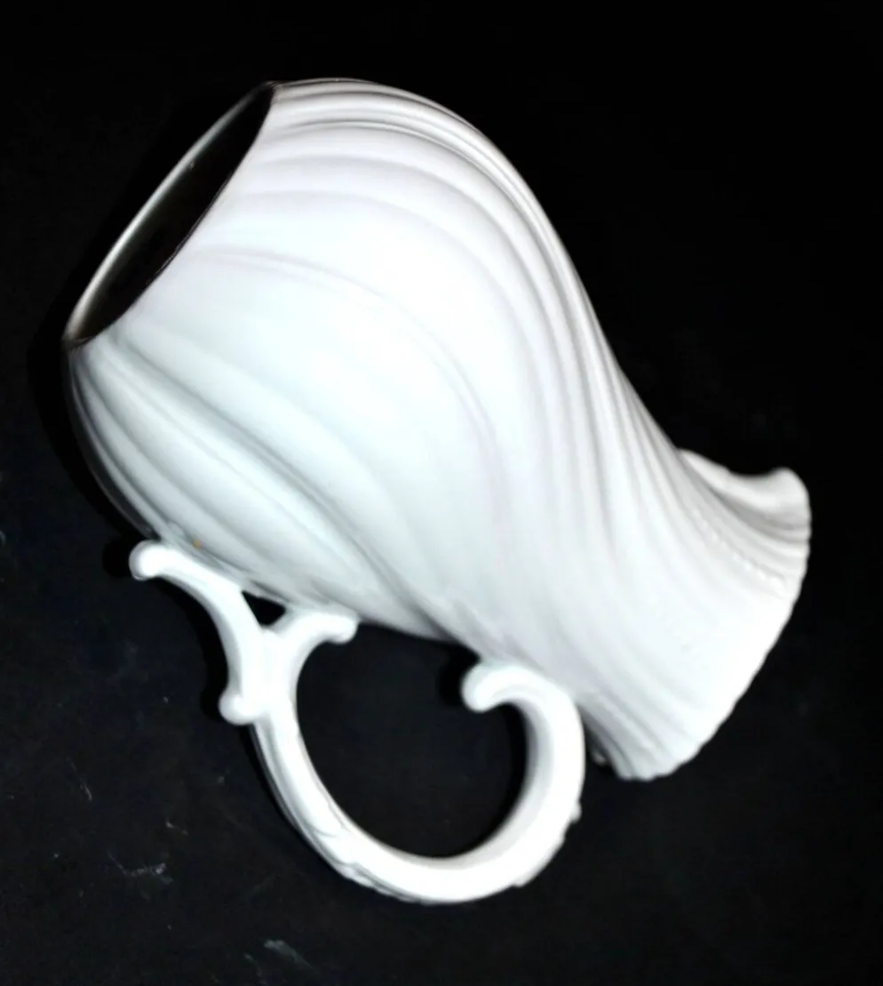 Pichet verseuse ancienne en porcelaine de Sarreguemines modèle viennois uni
