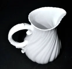 Pichet verseuse ancienne en porcelaine de Sarreguemines modèle viennois uni