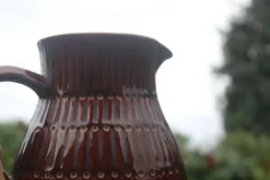 Pichet vintage Digoin Sarreguemines en céramique émaillée brune
