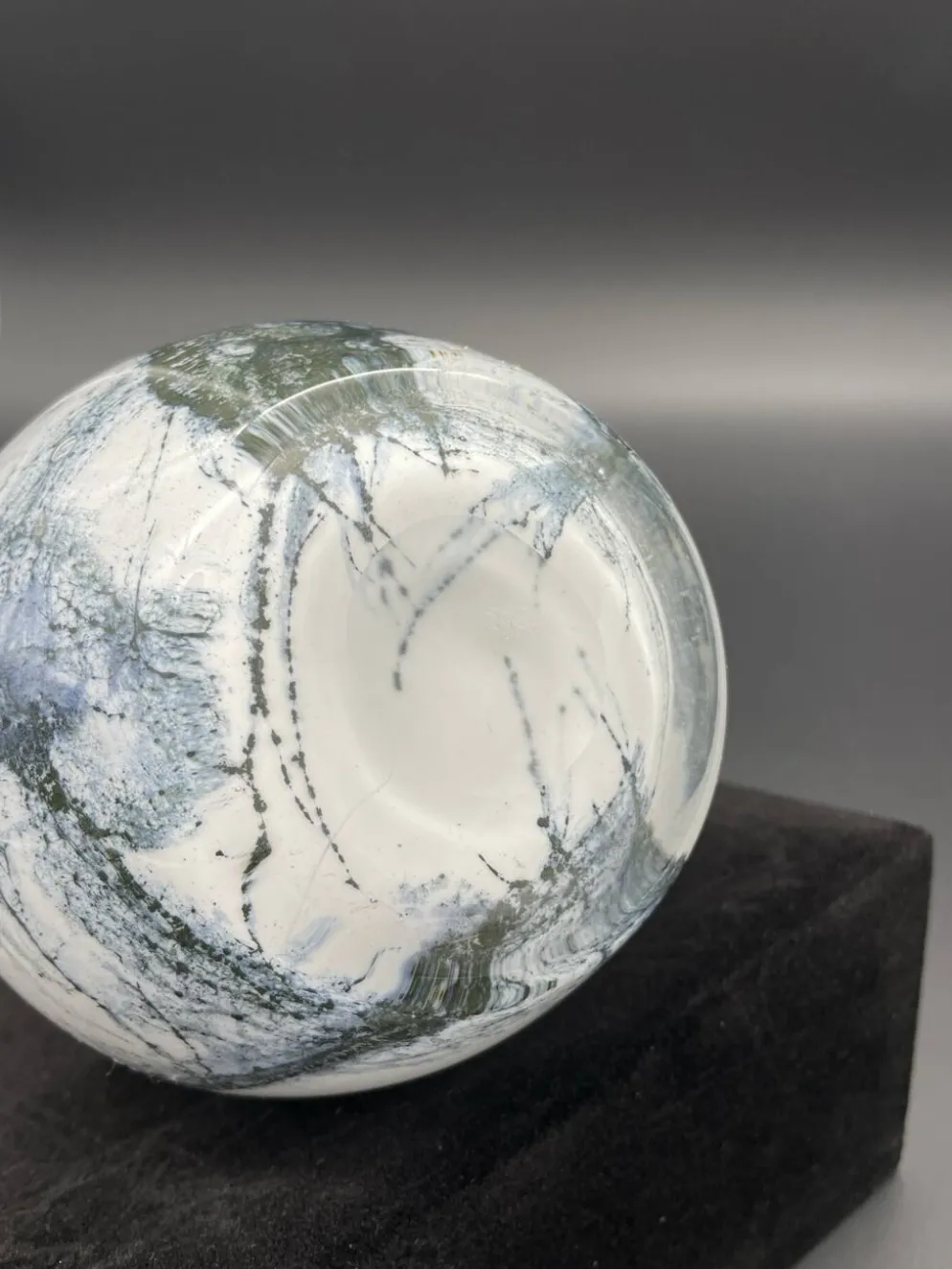 Pichet vintage en verre soufflé blanc et gris, style Murano