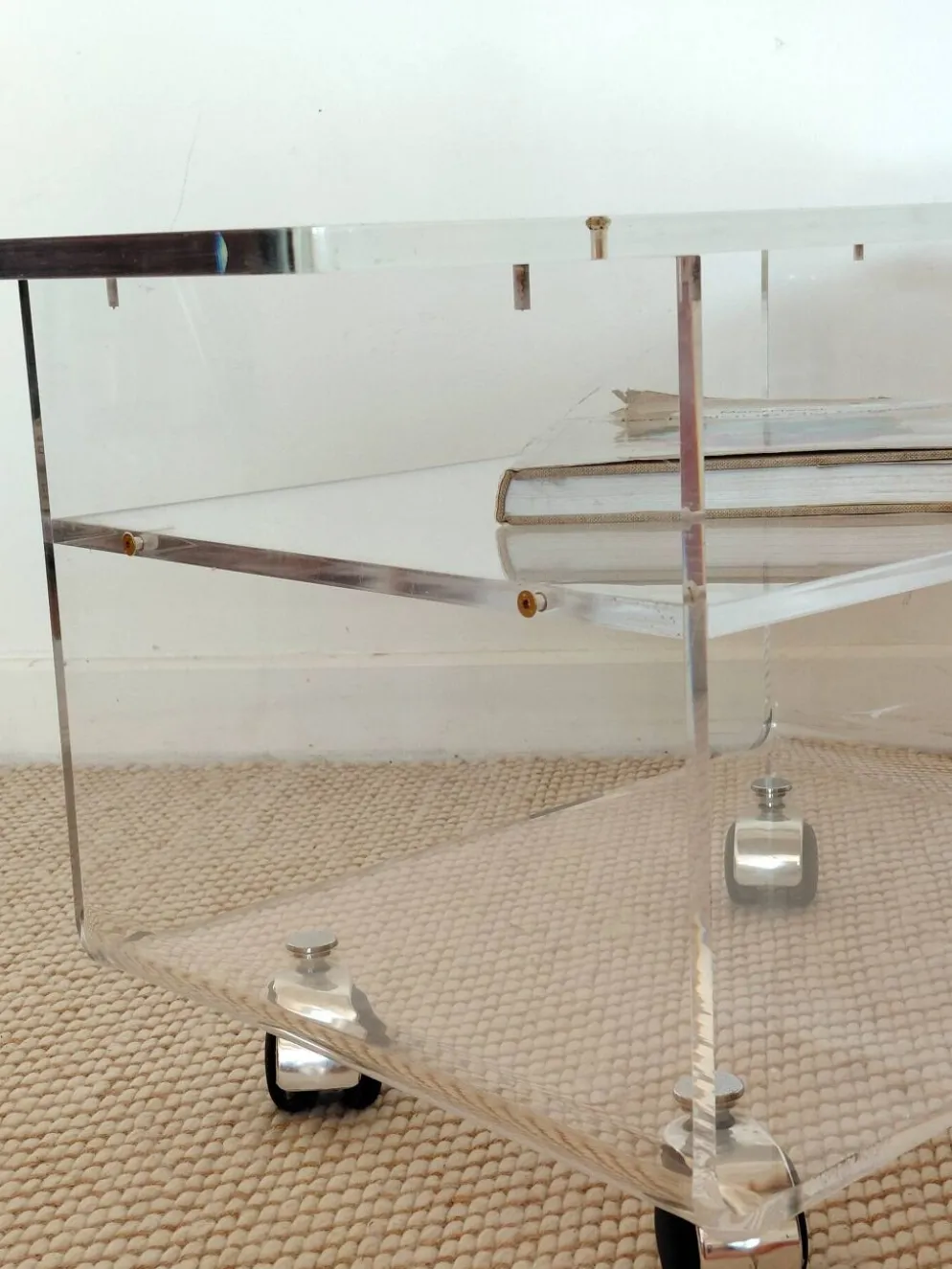 Piece de design: Desserte David Lange en Altuglas 15mm-Circa 1980
