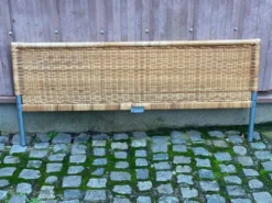 Pied de lit scandinave en bambou rotin et osier 1990 140cm