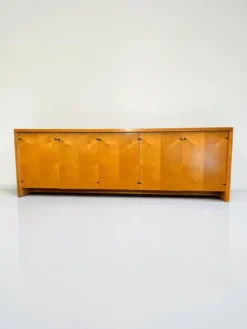Pierre Balmain, Enfilade en bois de bouleau et laiton 1980