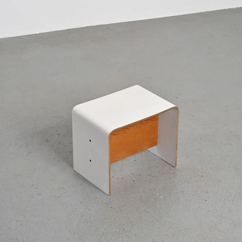 Pierre Guariche, paire de tables de chevet pour la Plagne, vers 1968